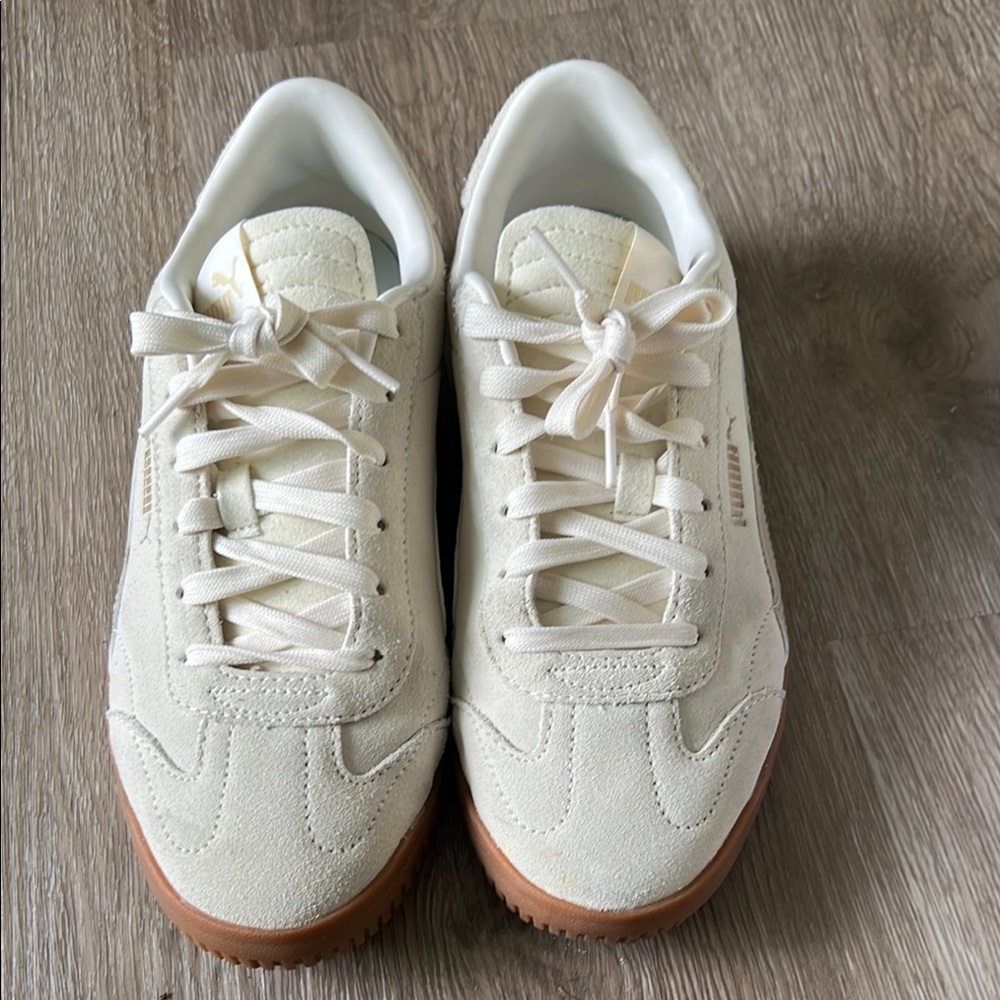 Puma Cream Sneakers
